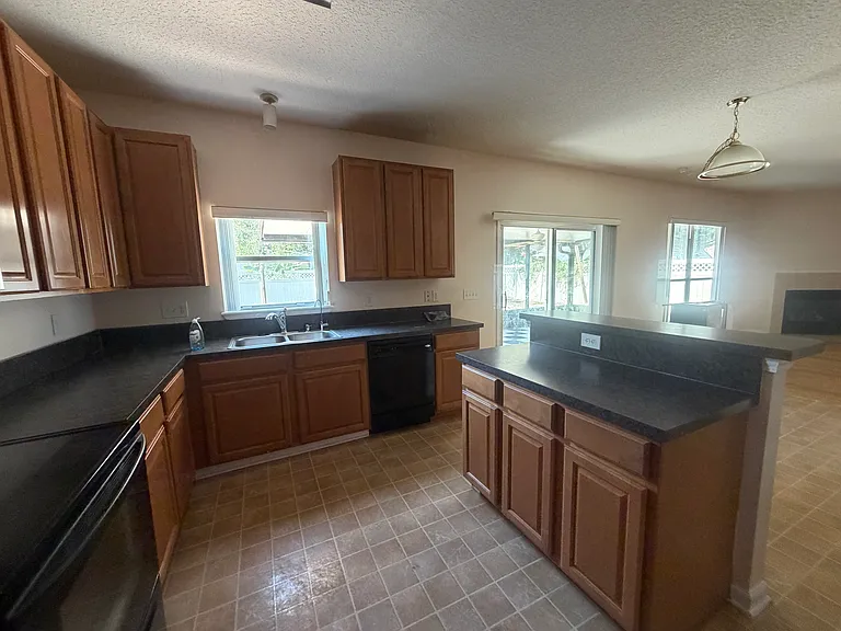 1075 Three Forks Ct — Photo 11
