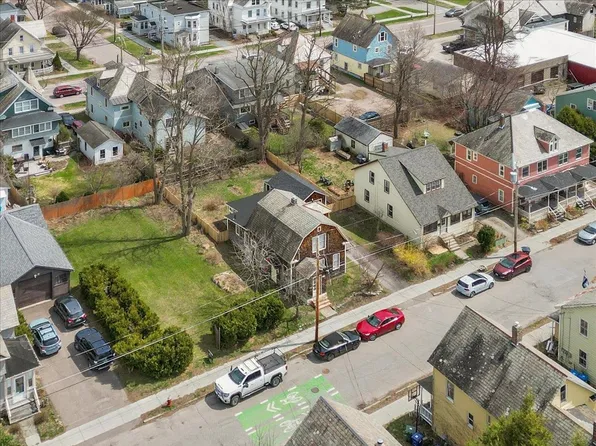 86 Lakeview Terrace, Burlington, VT 05401