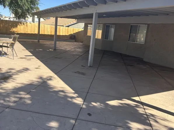 1310 Garnet Ave, Palmdale, CA 93550