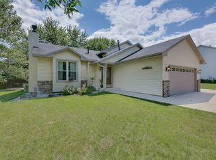 7311 Cactus Curv, Chanhassen, MN 55317