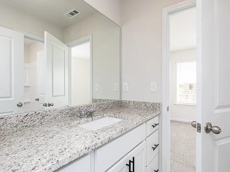 703 Berkeley Dr — Photo 19