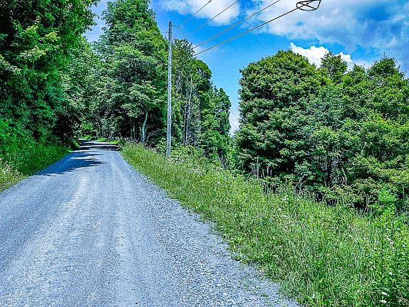 4th image of 218 Old Mountain Road