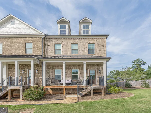 768 Honey Bee Ln, Lawrenceville, GA 30046