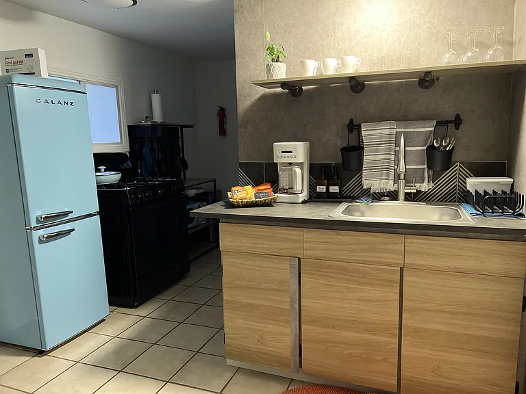 1145 Valencia Way — Photo 4