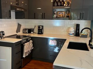189 Ontario Pl #209, Vancouver, BC