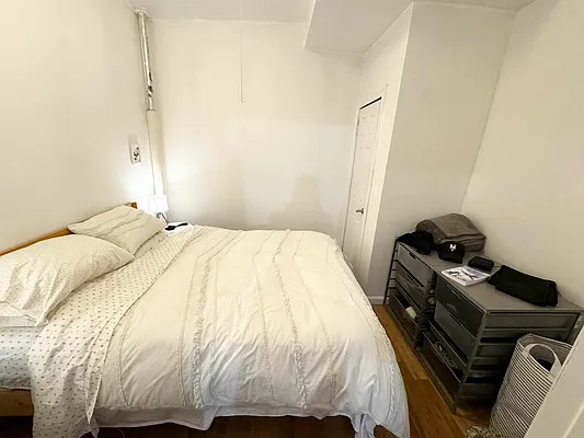 Rented by Delmark Realty LLC | media 5