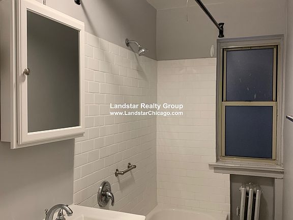 3rd image of 5737 N Kenmore Ave #106