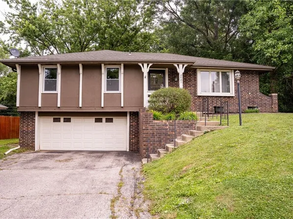 2421 Elephant Trl, Saint Joseph, MO 64506