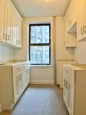 Rented by Century 21 Metropolitan | media 24