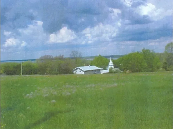 4th St, Markesan, WI 53946