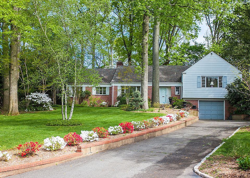 42 Edgewood Road