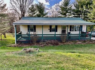 2735 Christy Rd, Marietta, OH 45750