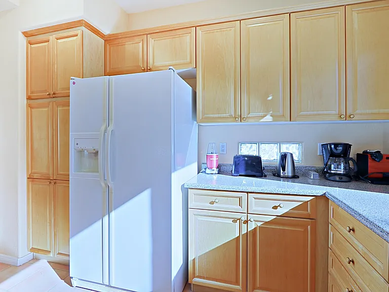 6803 E Eagle Feather Rd — Photo 13