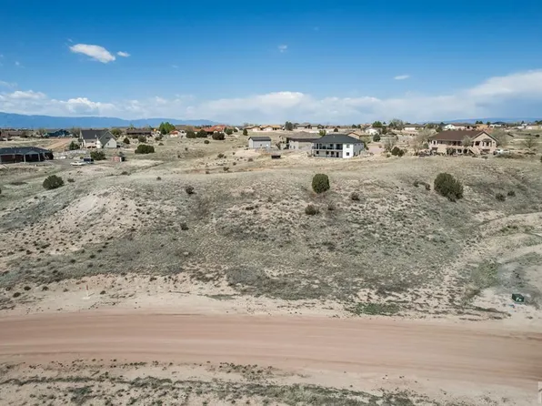 567 S Chimazo Dr, Pueblo West, CO 81007