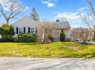 17 Briarwood Rd, Holbrook, MA 02343
