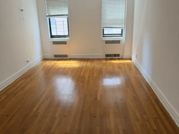 3220 Avenue H image 1 of 3