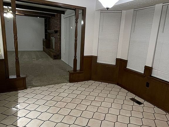 Dining area in kitchen 