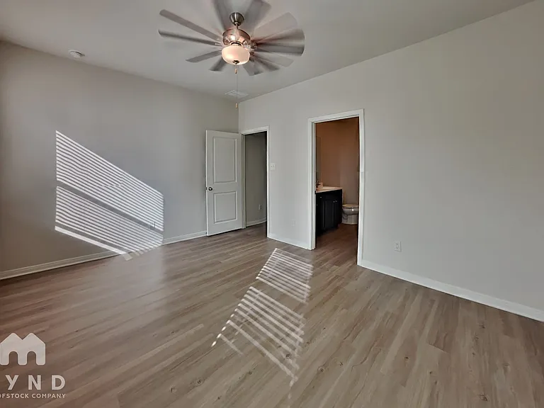 15468 Maple Terrace Dr — Photo 7