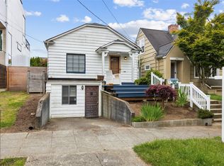 1025 NE 72nd St, Seattle, WA 98115