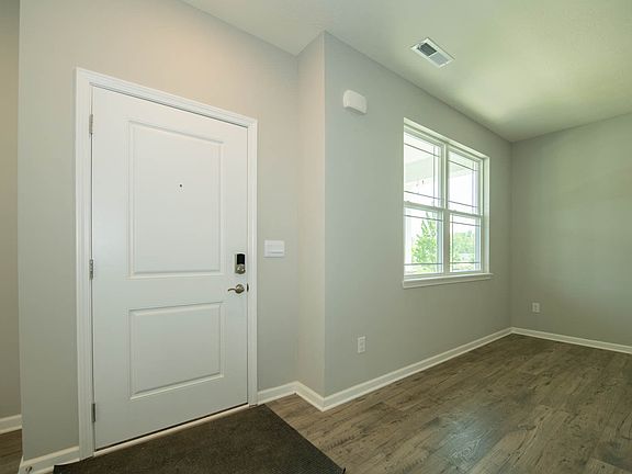 5th image of 2598 Barstow Dr