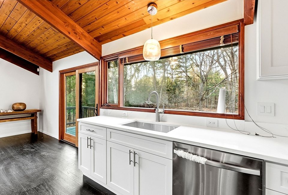 1st image of 86 Myles Standish Rd #F