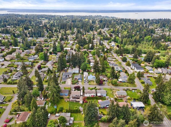22431 82nd Avenue W, Edmonds, WA 98026
