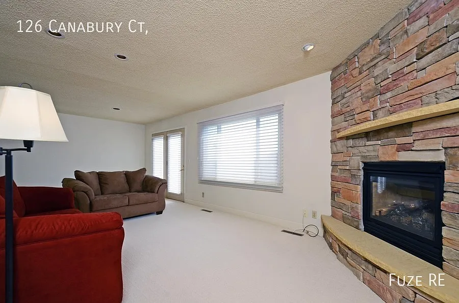 Building Photo - 126 Canabury Ct
