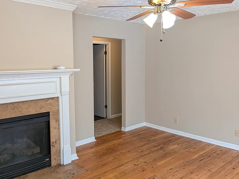 4521 Amy Rd — Photo 3