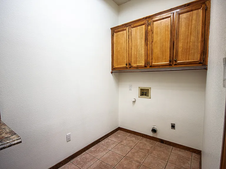 421 Chanticleer Pl — Photo 10