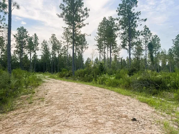 3 Lawler Rd, Lumberton, MS 39455