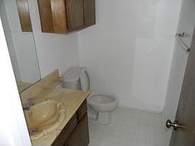 5th image of 555 Evergreen St APT 8