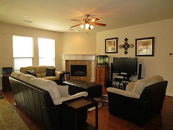 5th image of 4226 Lee Hutson Dr