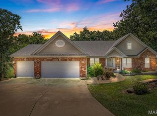 423 Trinity Rdg, Pevely, MO 63070
