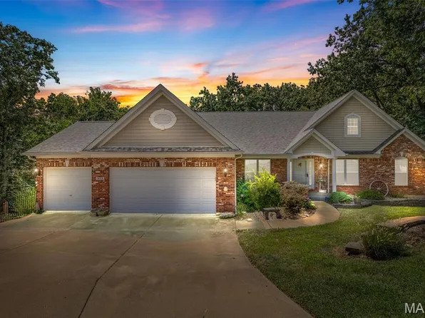 423 Trinity Rdg, Pevely, MO 63070