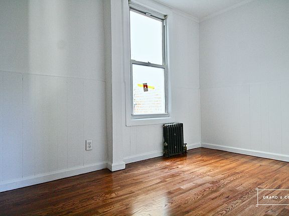 5th image of 38 Richardson St APT 2