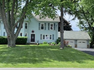 905 Leach Rd, Lyons, NY 14489