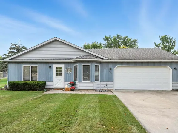 810 Cherokee Ct, Auburn, IN 46706