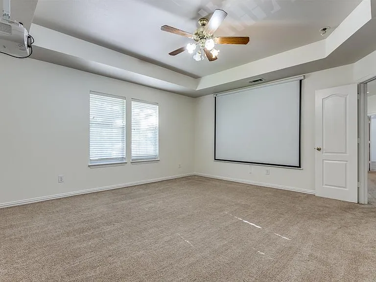 8924 High Meadows Dr — Photo 18
