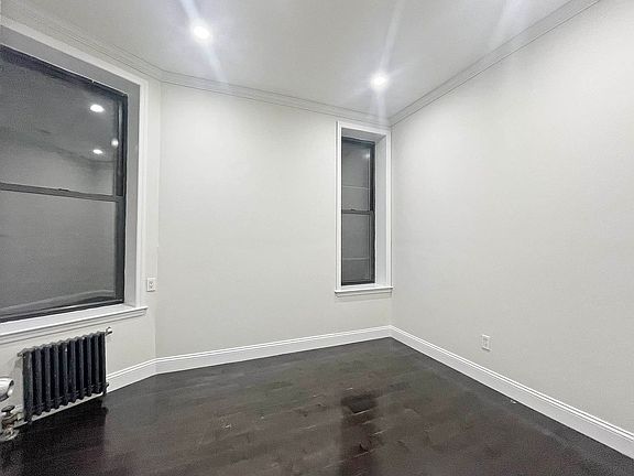 5th image of 331 W 35th St #1D