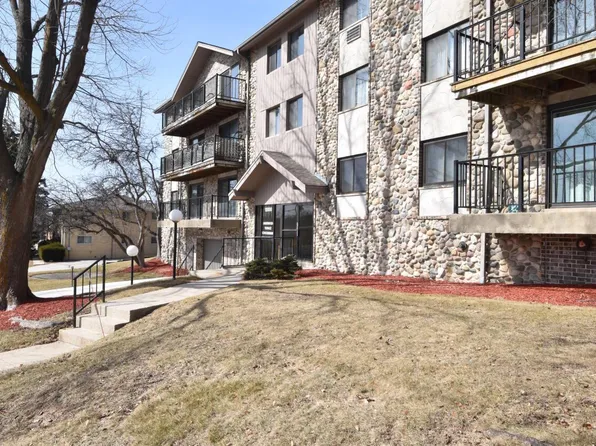12000 West Bluemound ROAD #211, Wauwatosa, WI 53226