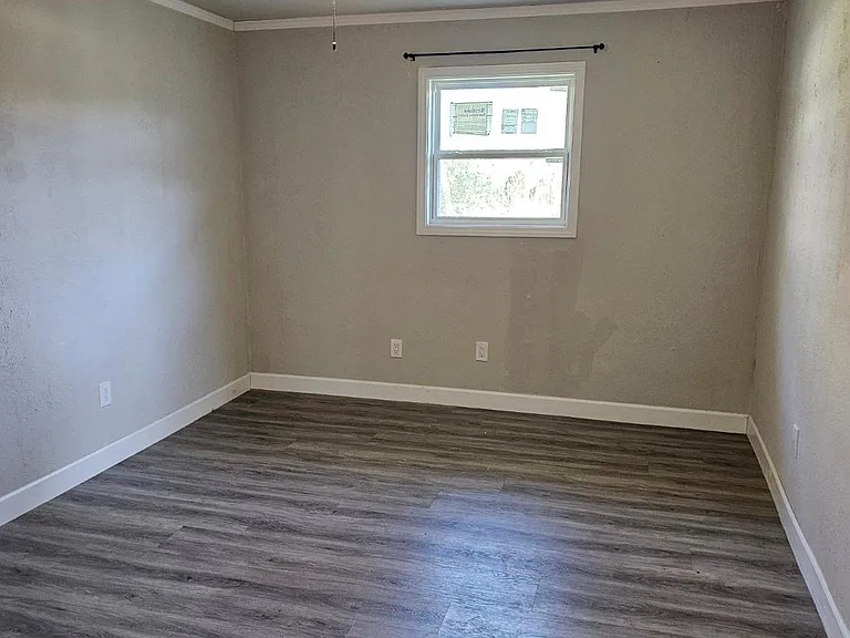 120 Antionette Ln — Photo 18