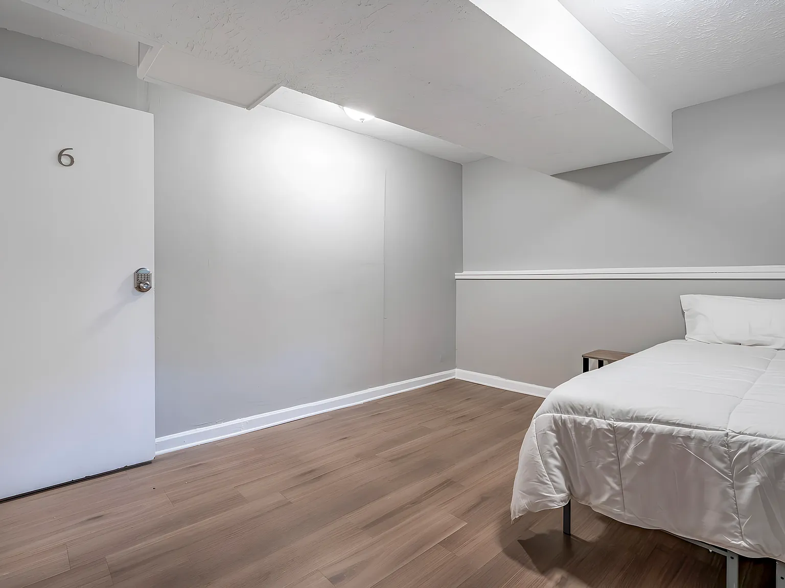 4 bed, 3.0 bath, 1080 sqft, $676 — Photo 2