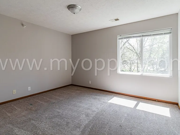8003 S 48th St — Photo 7