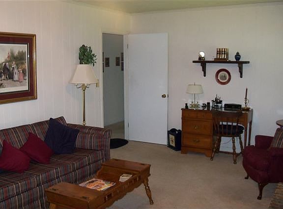 4th image of 8139 Holly Crest Dr