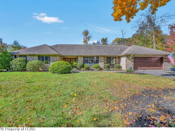 121 Ash Ln, Mountain Top, PA 18707