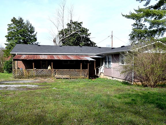 5th image of 105 Arnold Ln