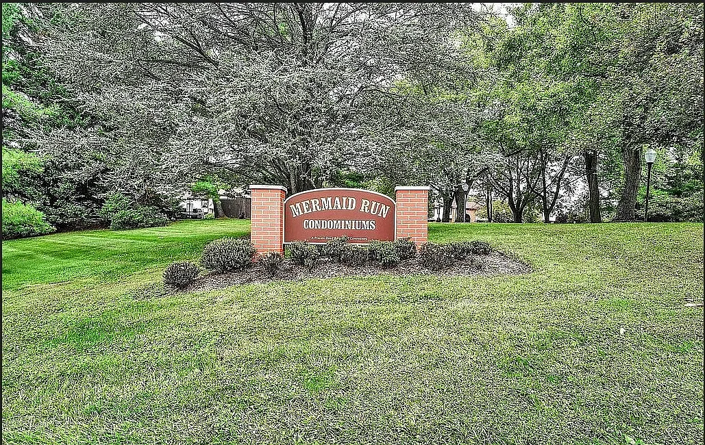 2 bed, 1025 sqft, $2,000 — Photo 2