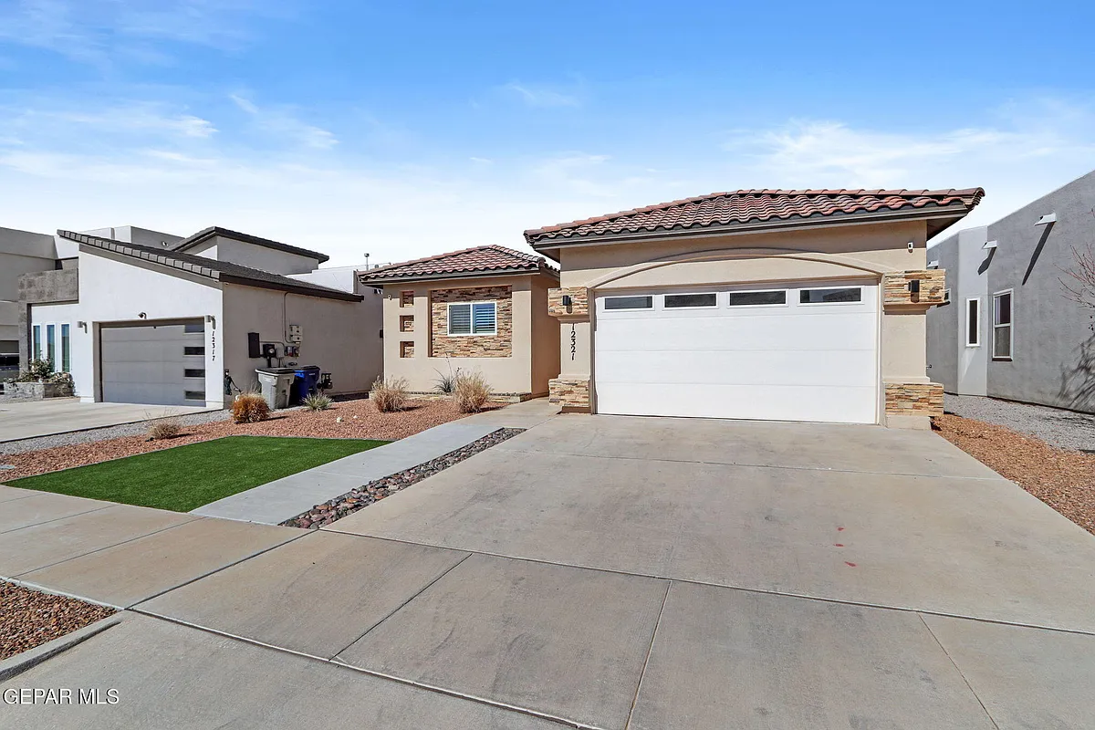 Building Photo - 12321 Desert Dove Ave