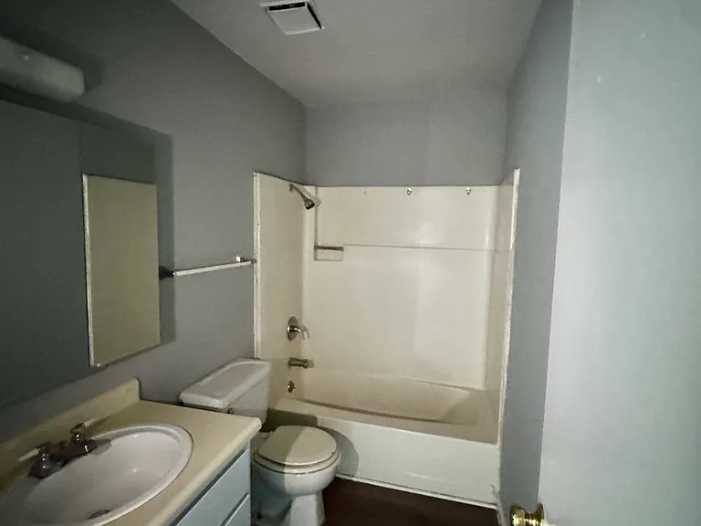 2622 Roeding Rd #M — Photo 5
