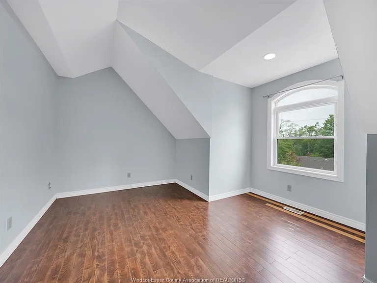 2929 Donnelly St — Photo 25